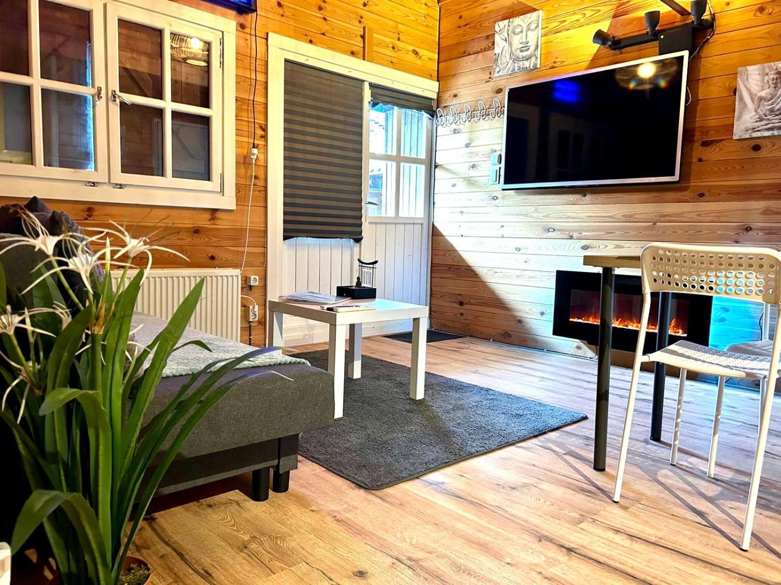 Buddha Style Family House & Jacuzzi & Sauna Near Amsterdam Vijfhuizen Eksteriør bilde